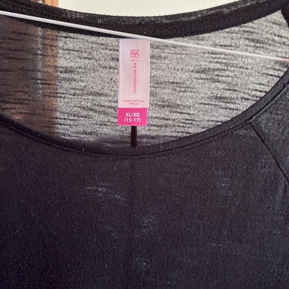 Raglan-style tee - Picture 3 of 3